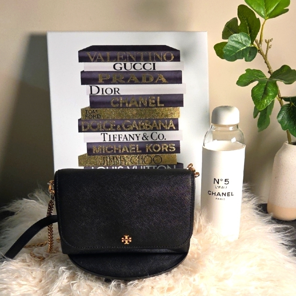 Tory Burch NWTs Emerson Chain Wallet
